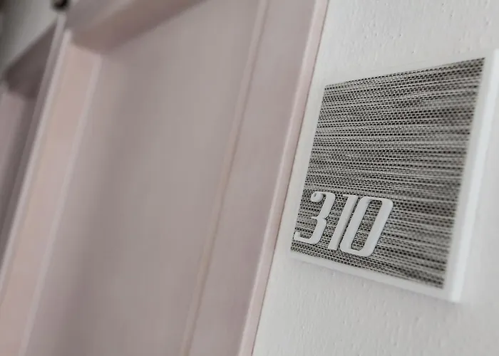 ホテル Hotel Benvenuti 3*