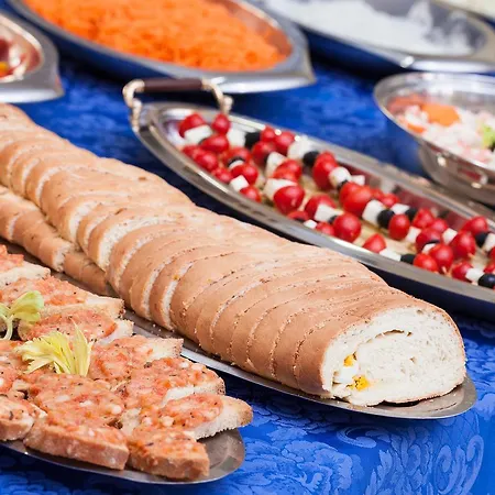 Hotel Benvenuti فندق 3*