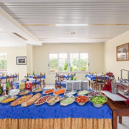 Hotel Benvenuti 3* Гаттео-а-Маре