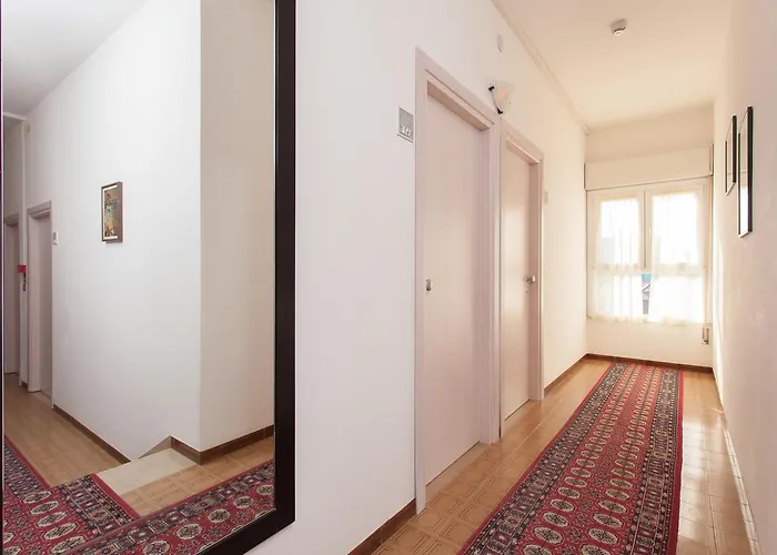 Hotel Benvenuti מלון